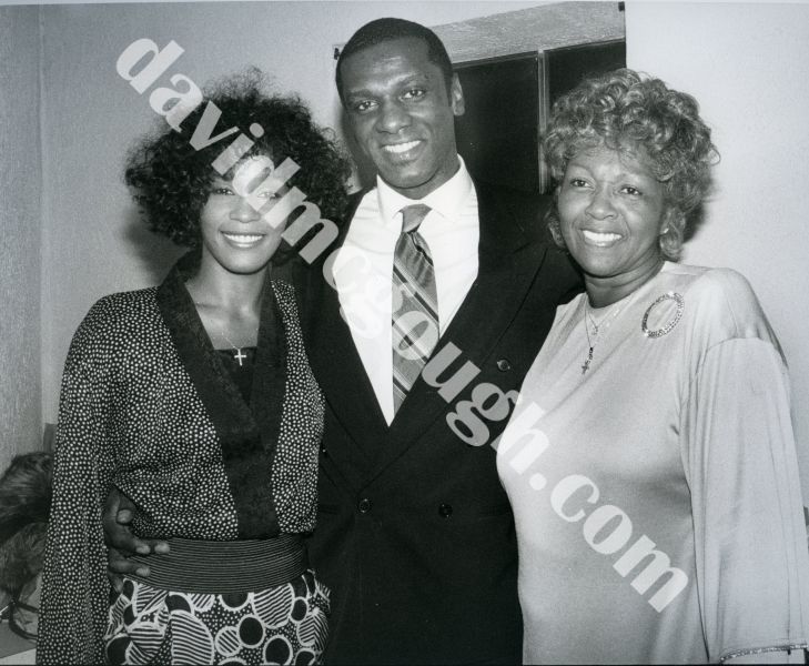 Whitney Houston with brother and mom, Cissy Houston, 1987, NY.jpg